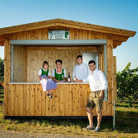 Weingut Familie Bauer Hotel Grossriedenthal ภายนอก รูปภาพ